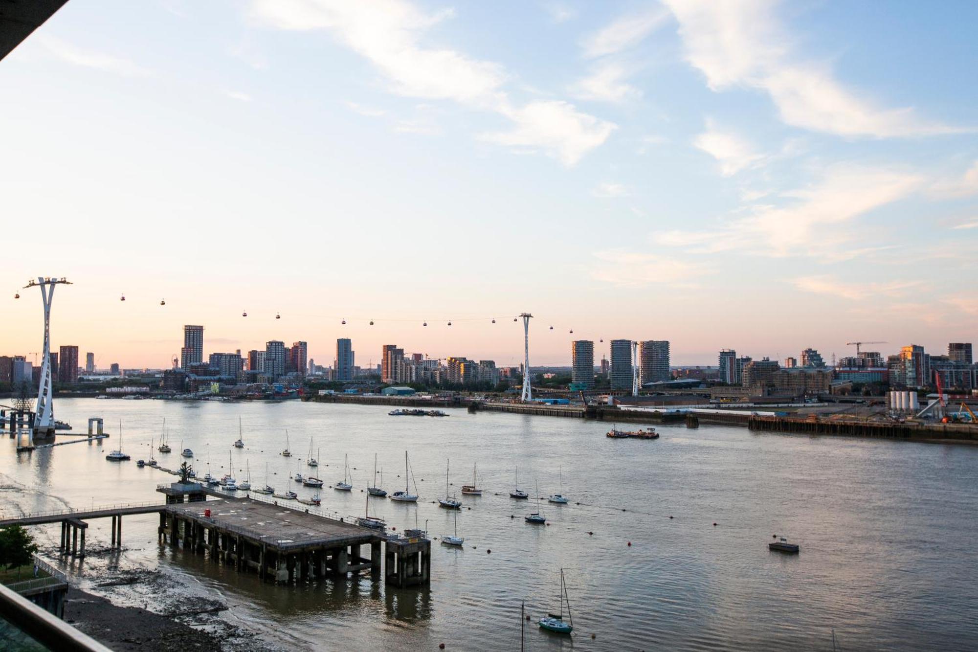 Waterfront- London Greenwich O2 Arena 2 Bed Flat Экстерьер фото